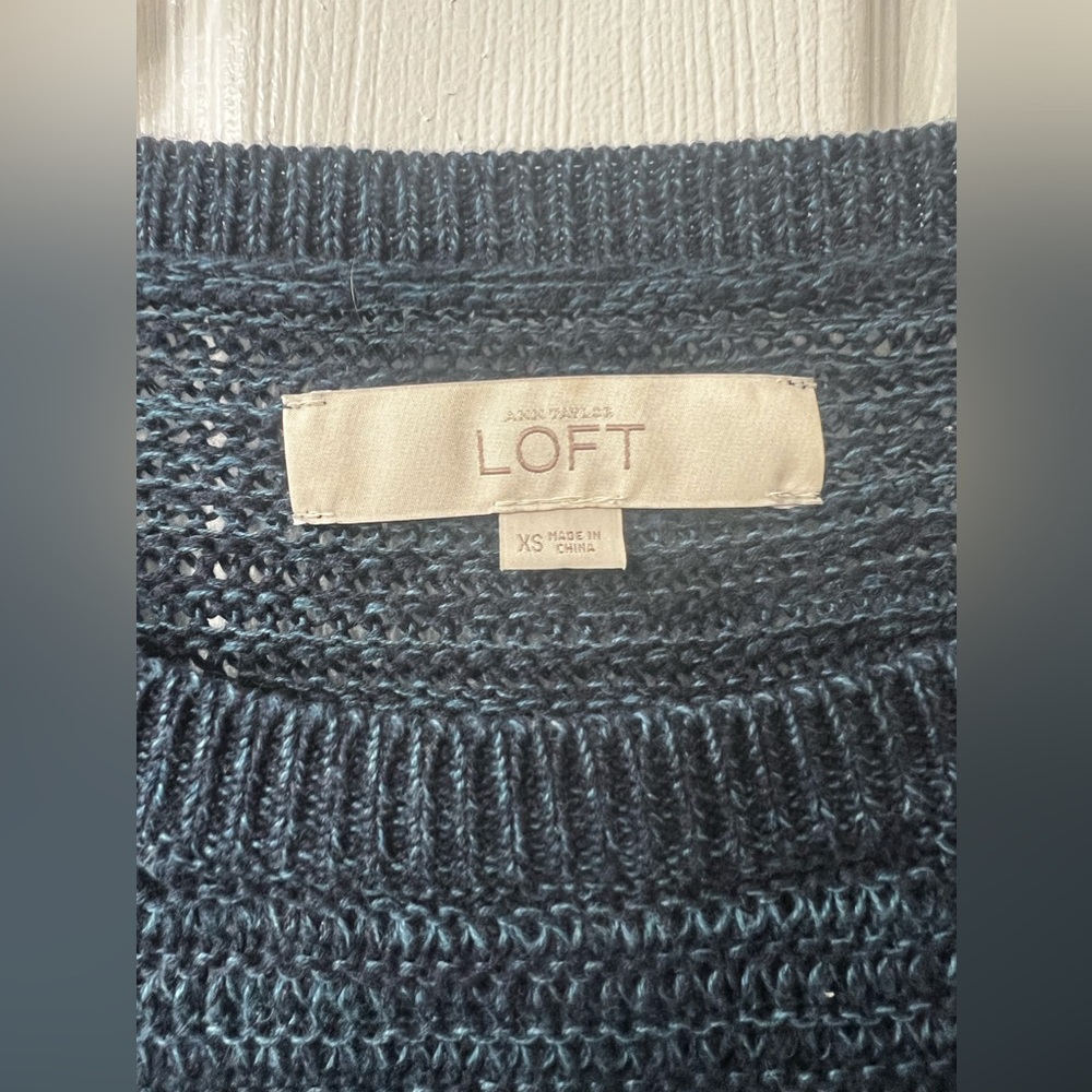 Women’s Sweater - Picture 3 of 3
